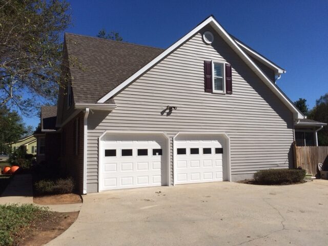 Choose Rhino Shield to Paint Metal and Vinyl Siding