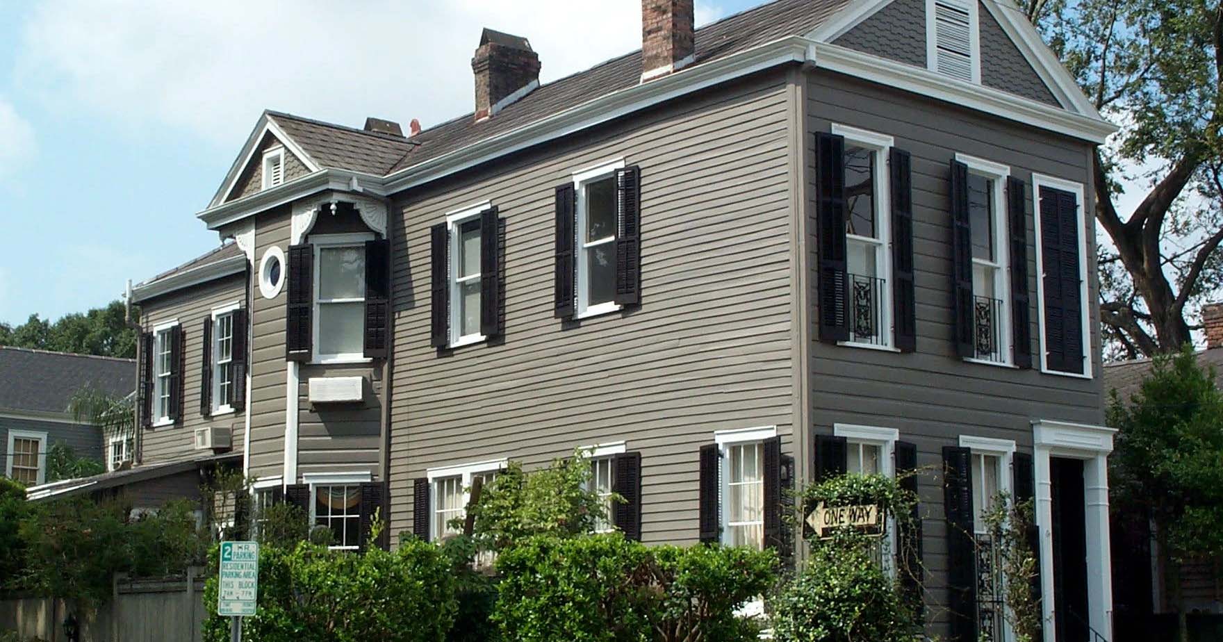 Painting Wood Houses